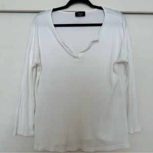 Vici White Long Sleeve‎ V-neck Shirt